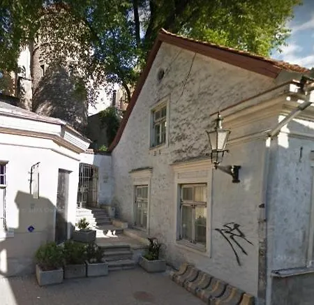 Cozy Old Town Historic House Apartman