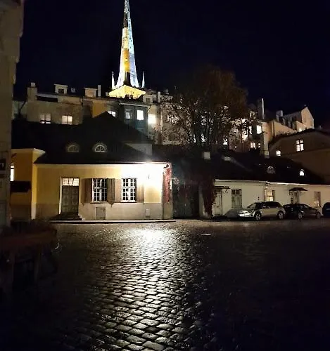 Cozy Old Town Historic House * טאלין