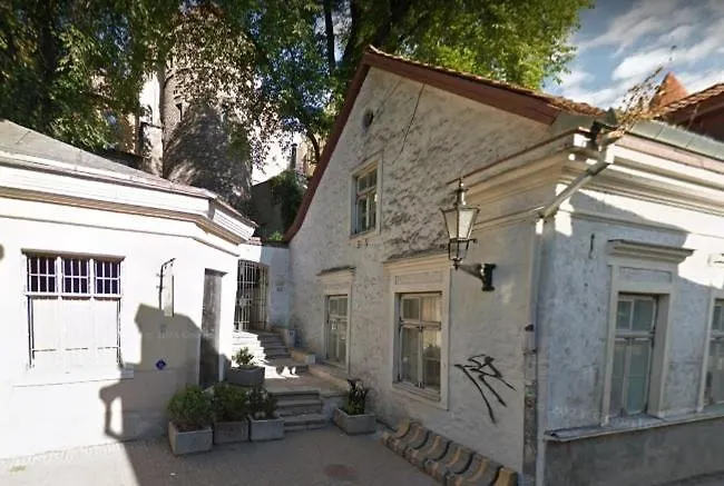 Cozy Old Town Historic House 아파트