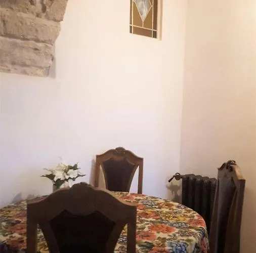 Cozy Old Town Historic House Daire